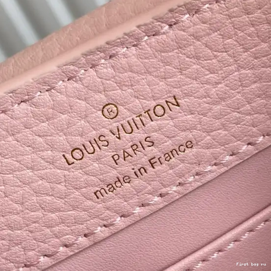 First bag ru LOUIS MINI CAPUCINES VUITTON 0623